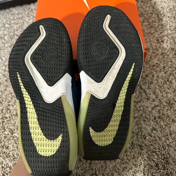 Nike Air Zoom Crossover (GS) Youth Size 3.5 Bright Spruce/ Barley Volt - Picture 8 of 11